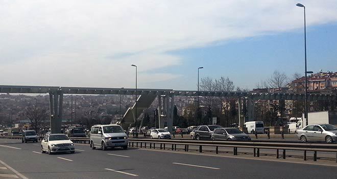 Halıcıoğlu metrobüs durağı yeniliki