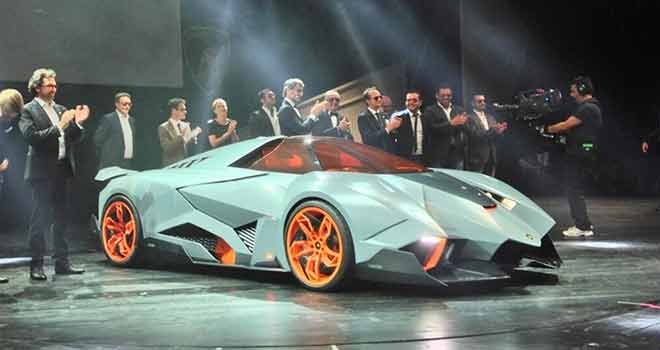 Yeni Lamborghini adeta uzay aracı