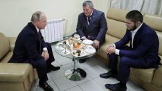 Putin, ringin dışına atlayan dövüşçü Habib Nurmagomedov’la görüştü