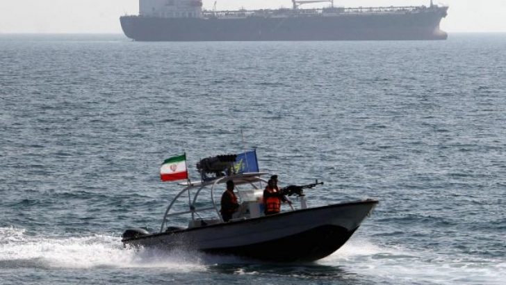 İran, Suudi Arabistan’a ait tekneye el koydu