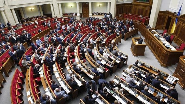 Ukrayna Parlamentosu’ndan sıkıyönetim kararına onay çıktı