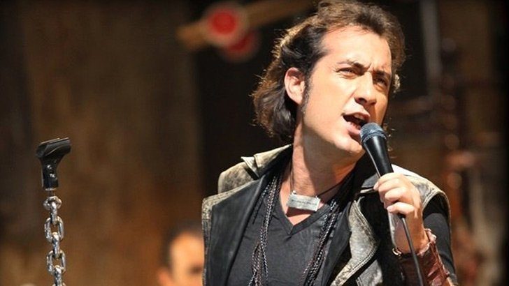 Şarkıcı Kıraç: İngilizce eğitim Türk yaşam şeklini darmaduman ediyor