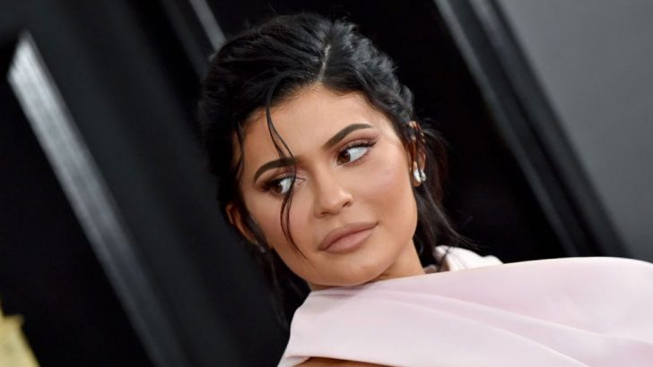 Kylie Jenner’ın çıplak pozuna Derin Talu’dan beğeni!