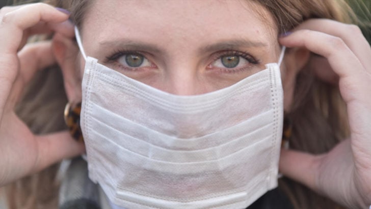 Koronavirüs fırsatçılarına maske darbesi