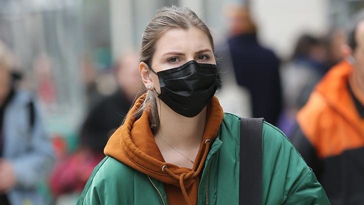 Koronavirüs fırsatçıları durmuyor! Binlerce kaçak maske ele geçirildi