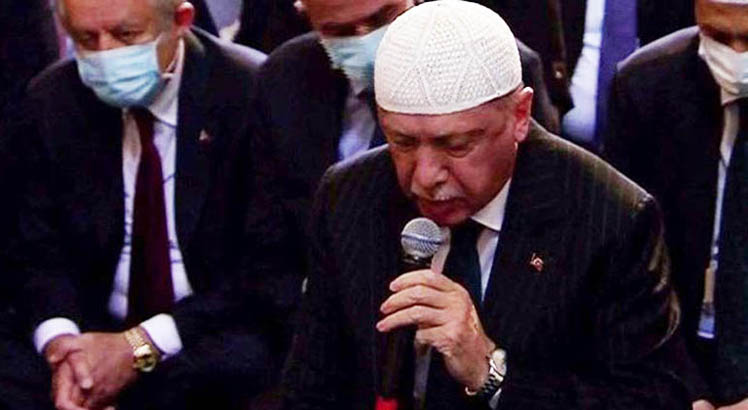 Cumhurbaşkanı Erdoğan'dan Ayasofya Cami'nde Kur'an-ı Kerim tilaveti