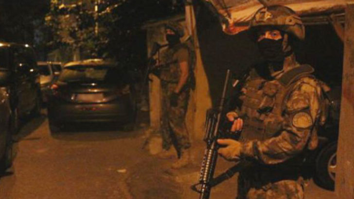 İstanbul’daki terör yuvalarına gece operasyonu