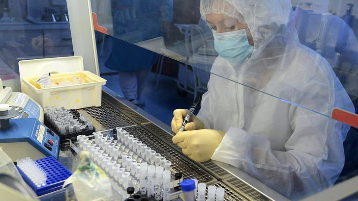 Rusya, Covid-19 aşısı için geri sayıma başladı