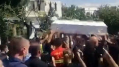 Beyrut’taki patlamada ölen itfaiyeci kadın için düğün gibi cenaze töreni yapıldı