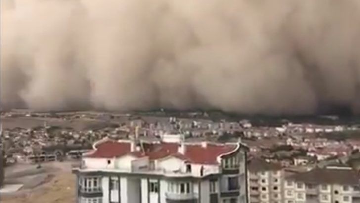 Ankara’da kum fırtınası